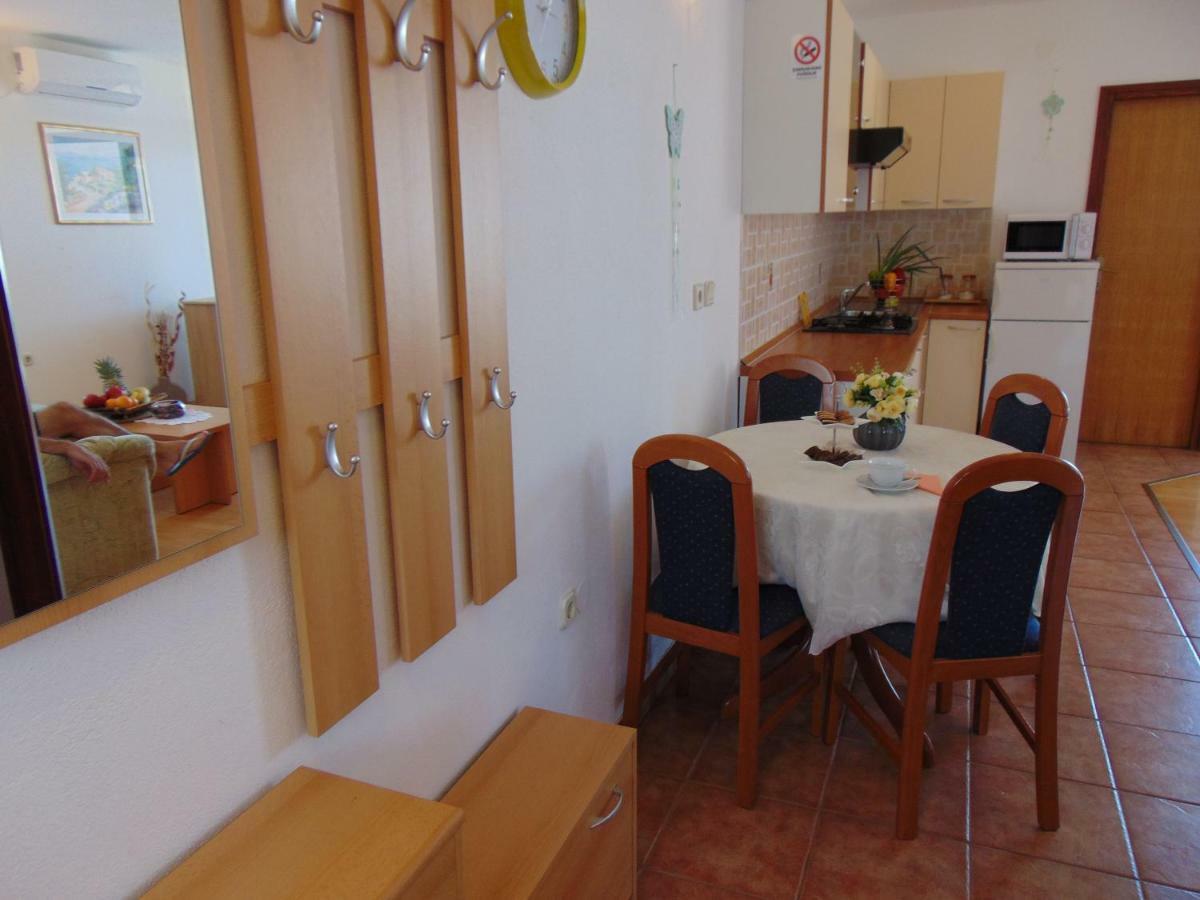 Apartment Mia Malinska Ngoại thất bức ảnh